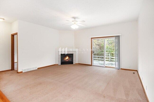 Foto del edificio - Bellevue Ranch!