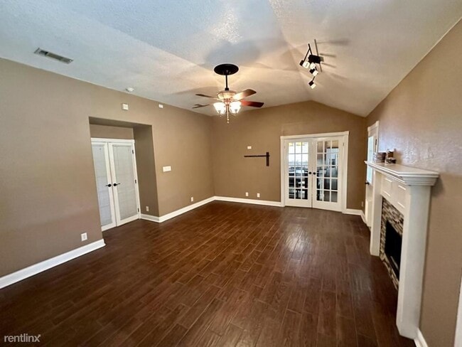 Building Photo - 4 br, 2 bath House - 4104 Crosscut Loop