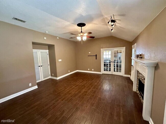 Foto del edificio - 4 br, 2 bath House - 4104 Crosscut Loop