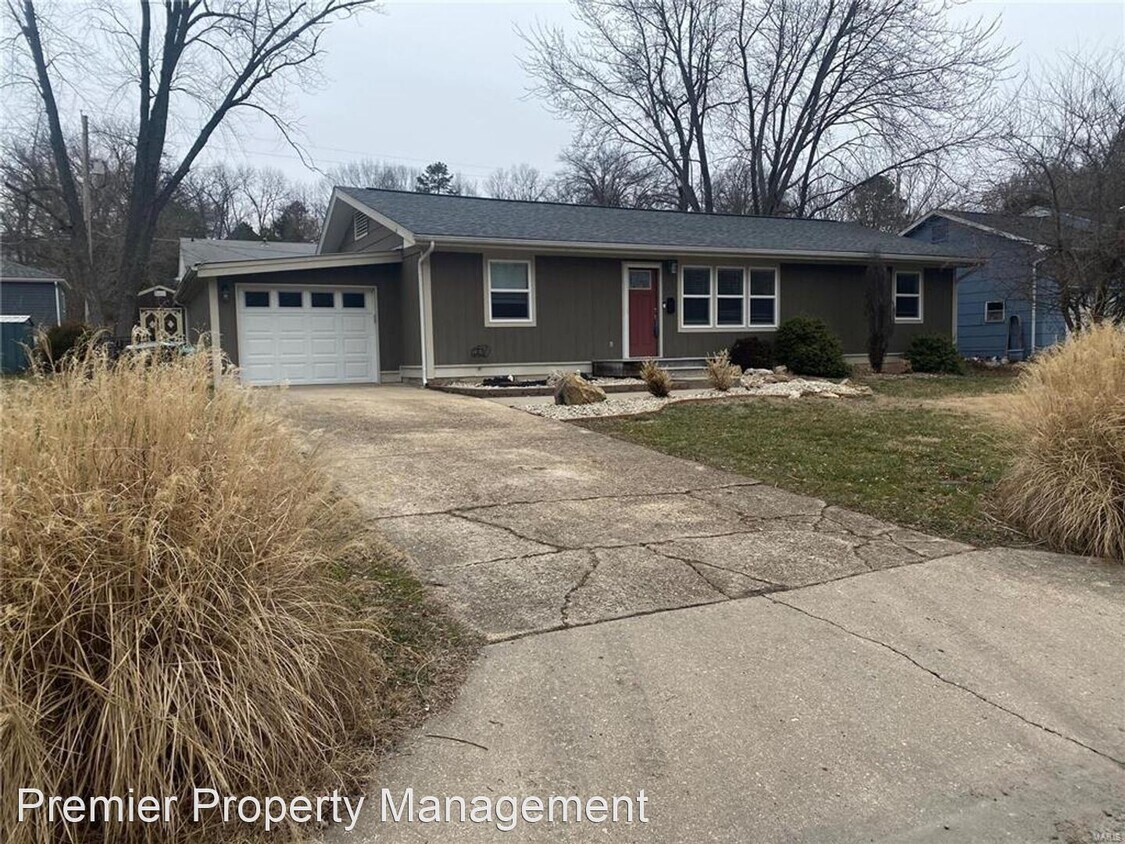 3 br, 2 bath House 903 E 7th Street House Rental in Rolla, MO