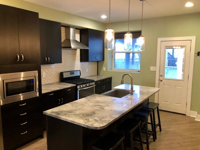 Kitchen - 3805 Fait Ave