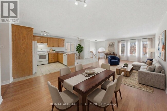 Building Photo - 4 Smith St