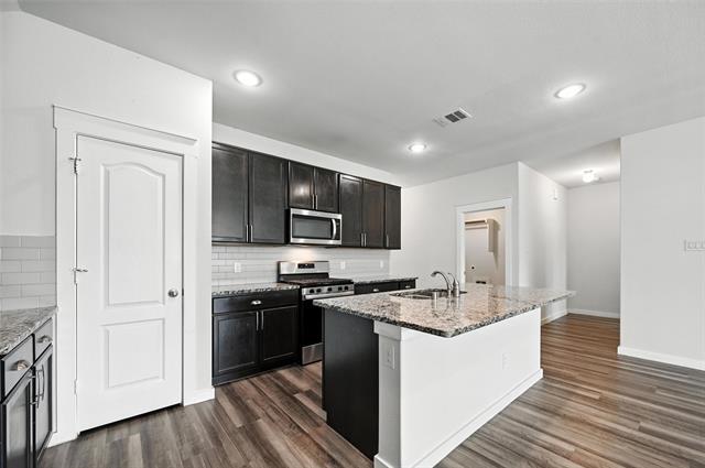 Building Photo - 5019 Flanagan Dr