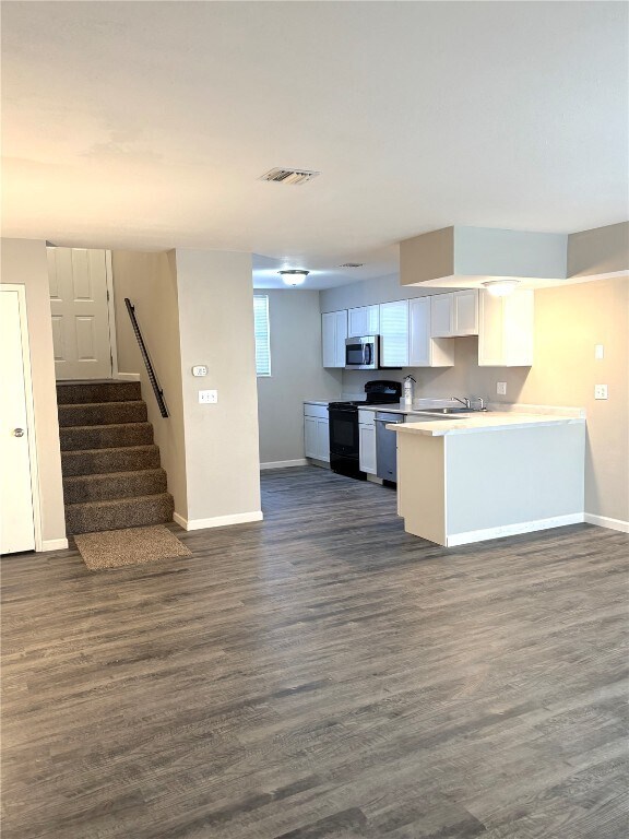 Foto del edificio - 717 White Oak Dr