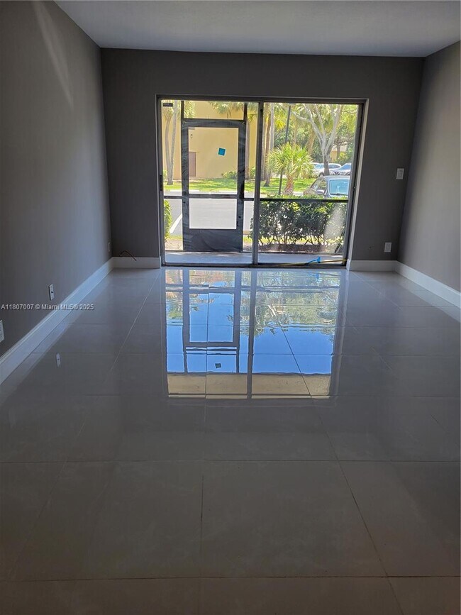 Foto del edificio - 470 NW 20th St
