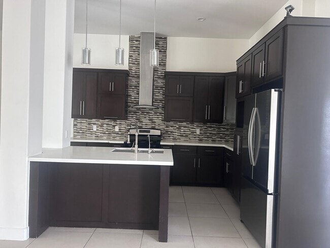 Building Photo - 2811 T.S Eliot Dr