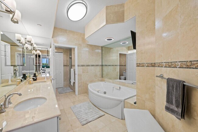 Foto del edificio - 3200 N Ocean Blvd