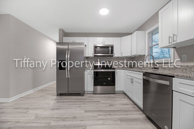 Foto del edificio - 2331 Woodleaf Dr
