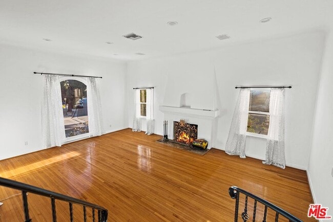 Foto del edificio - 10497 Kinnard Ave