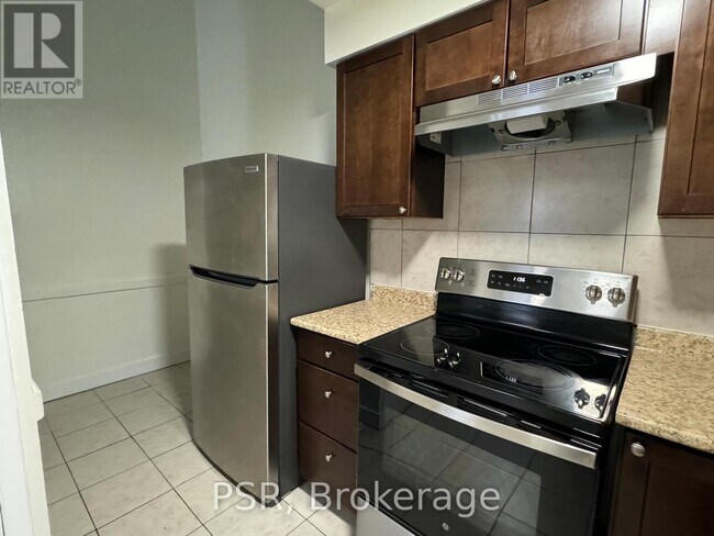 Photo du bâtiment - 2 Blackthorn Ave