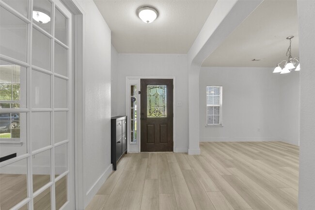 Building Photo - 16727 Summer Cypress Ct