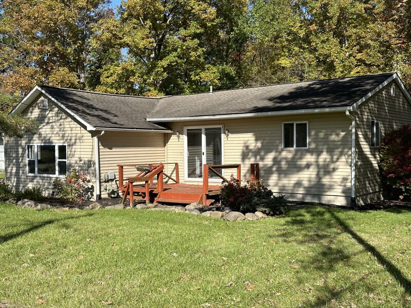 Foto principal - 17674 Lakewood Ave