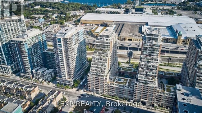 Photo du bâtiment - 75 E Liberty St