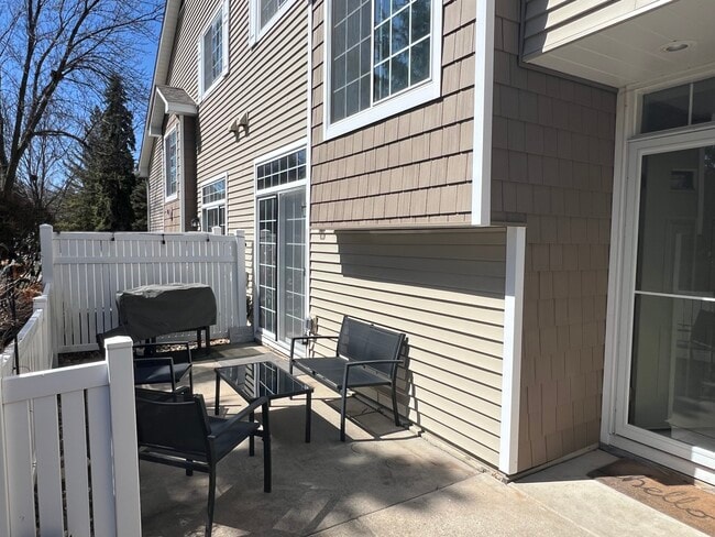 Building Photo - 17868 Cobblestone Way