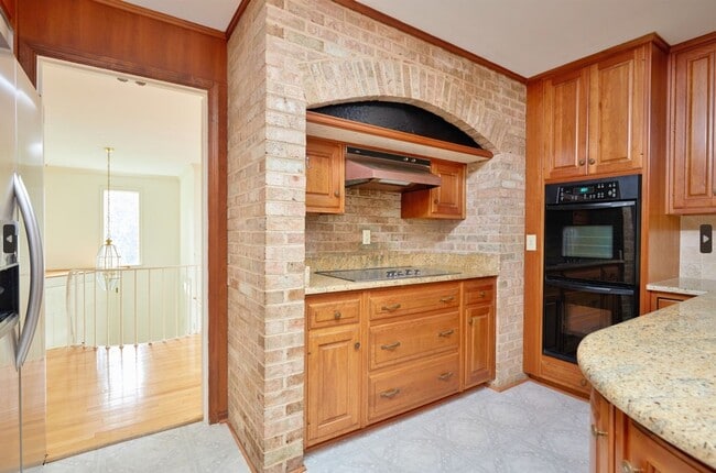 Photo - Sparkling and Spacious House