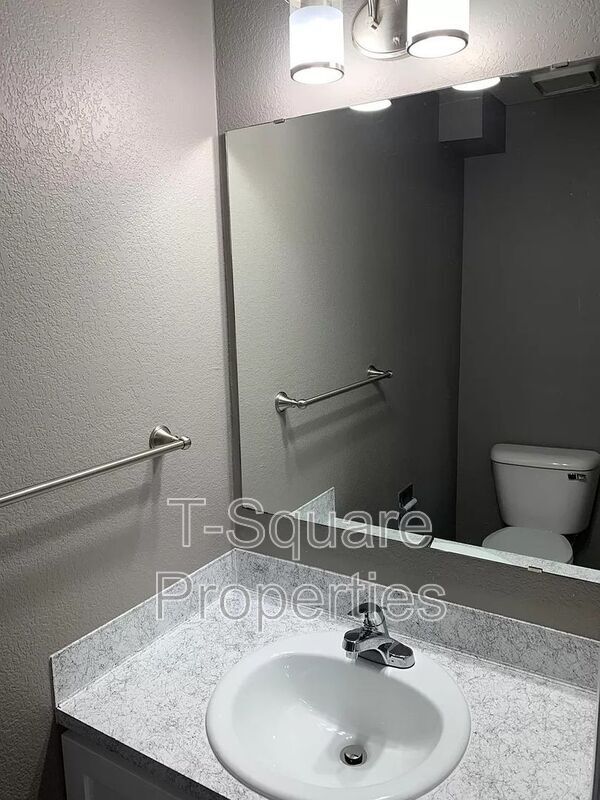 Foto del edificio - 9515 Firdale Ave