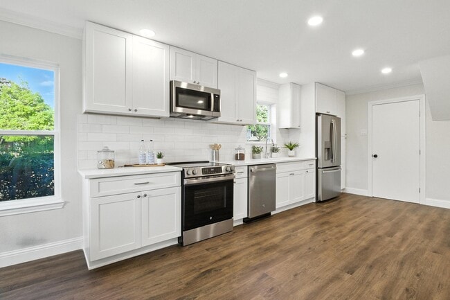 Foto del edificio - 4816 W Mockingbird Ln