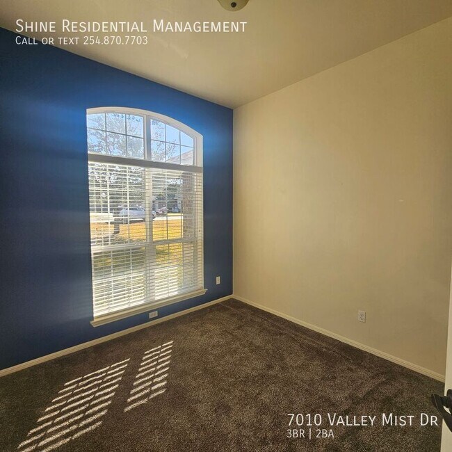 Foto del edificio - 7010 Valley Mist Dr