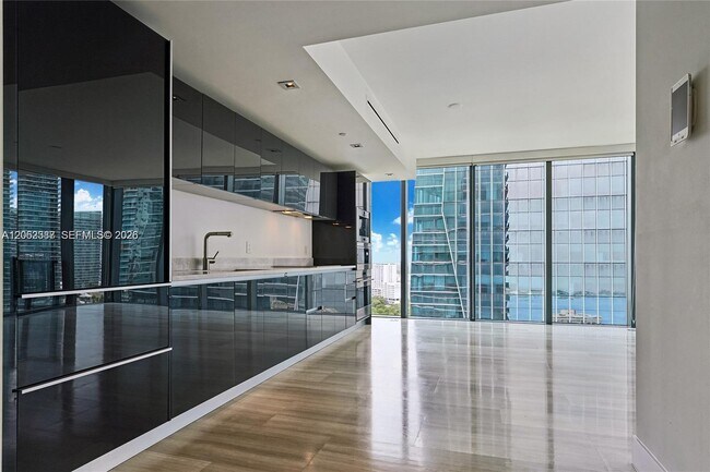 Building Photo - 1451 Brickell Ave