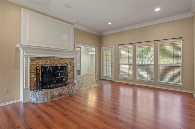 Building Photo - 3715 Dahlia Dr