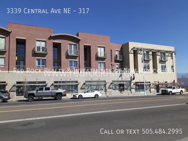 Building Photo - Amazing Condo in The Place at Nob Hill!