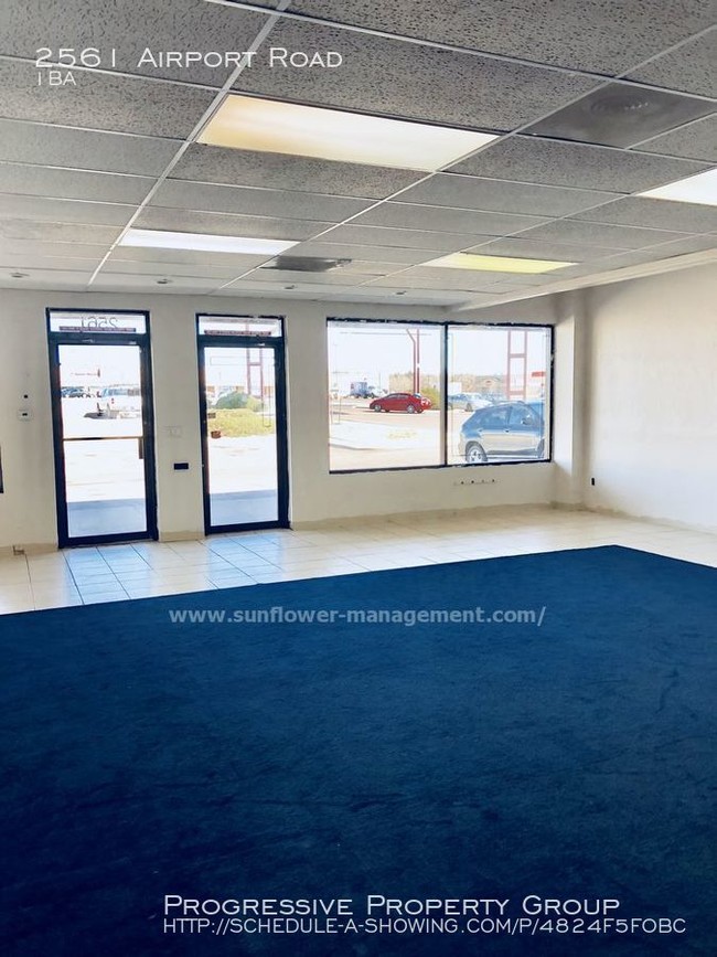 Building Photo - MOVE IN SPECIAL WITH 3-YEAR LEASE!