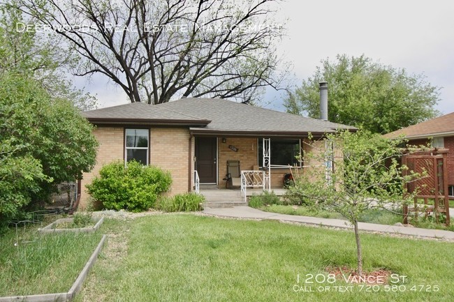 Building Photo - 1208 Vance St
