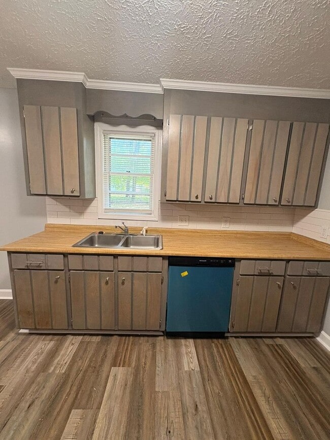Foto del edificio - 108 Nottingham Ln