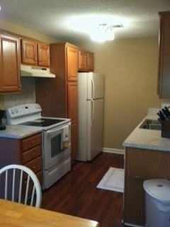 Building Photo - 201 Oakmont Ave
