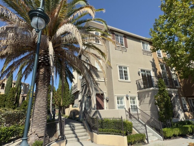 Building Photo - 499 Casselino Dr
