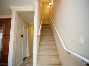 Building Photo - 21 Via Visione