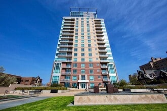 Building Photo - 1522 N Prospect Ave