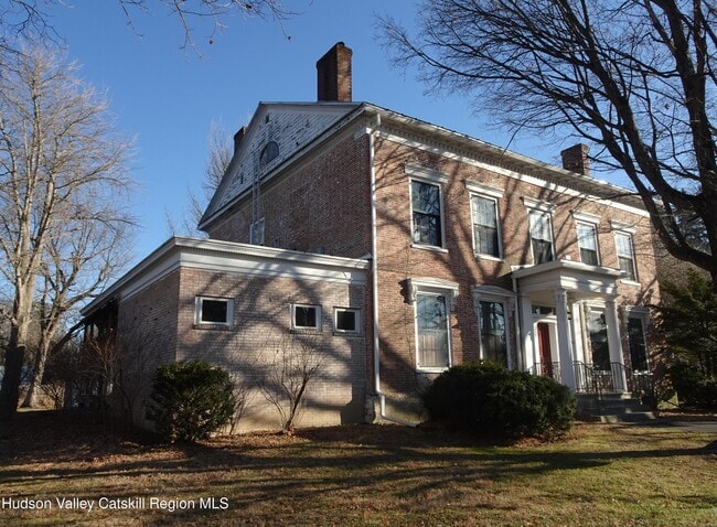 Building Photo - 549 NY-23B