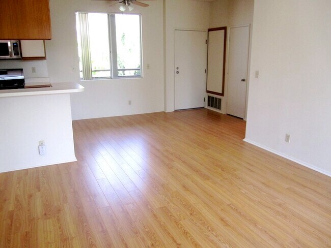 Foto del edificio - 10856 Morrison St