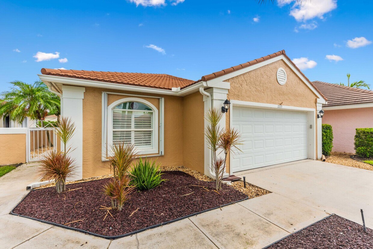 Foto principal - 2219 SW Shoal Creek Trce