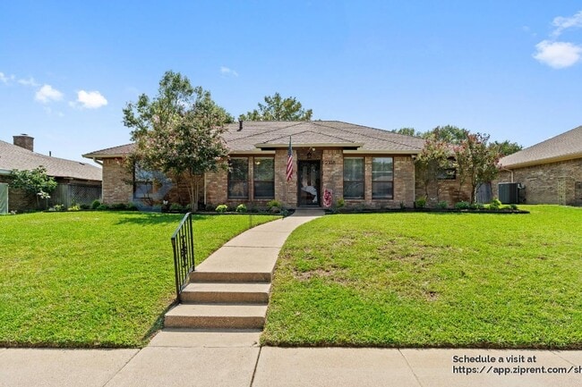 Building Photo - 2108 Winona Dr