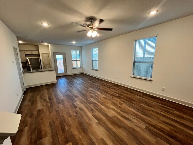 Building Photo - 10208 Eaglewood Nook