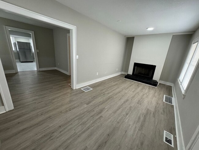 Building Photo - COMING SOON! Newly Renovated 3 Bed, 2 Bath...