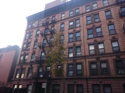 Foto del edificio - 346 E 18th St