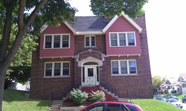 Building Photo - 2624 S Austin St