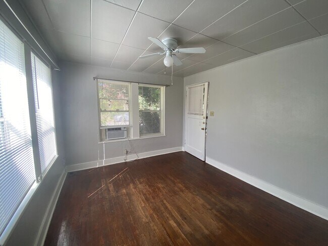 Foto del edificio - Ave G-5009