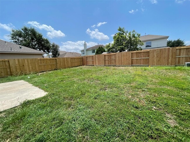 Building Photo - 10439 Falling Rapids Ct