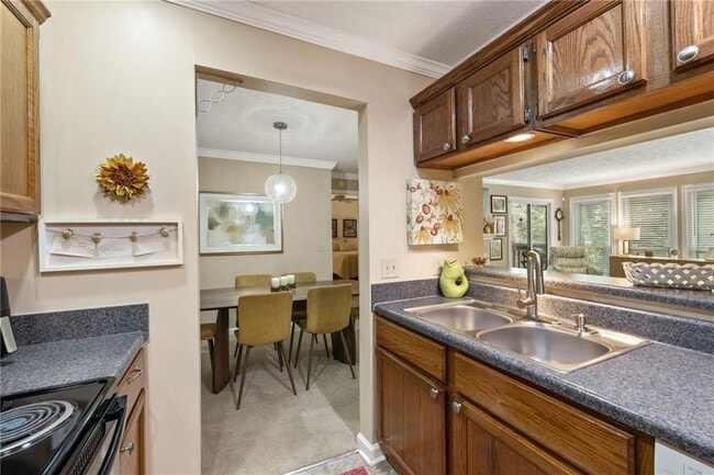 Building Photo - 525 Warm Springs Cir