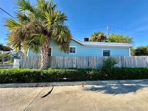 Building Photo - 2414 Grover Ave