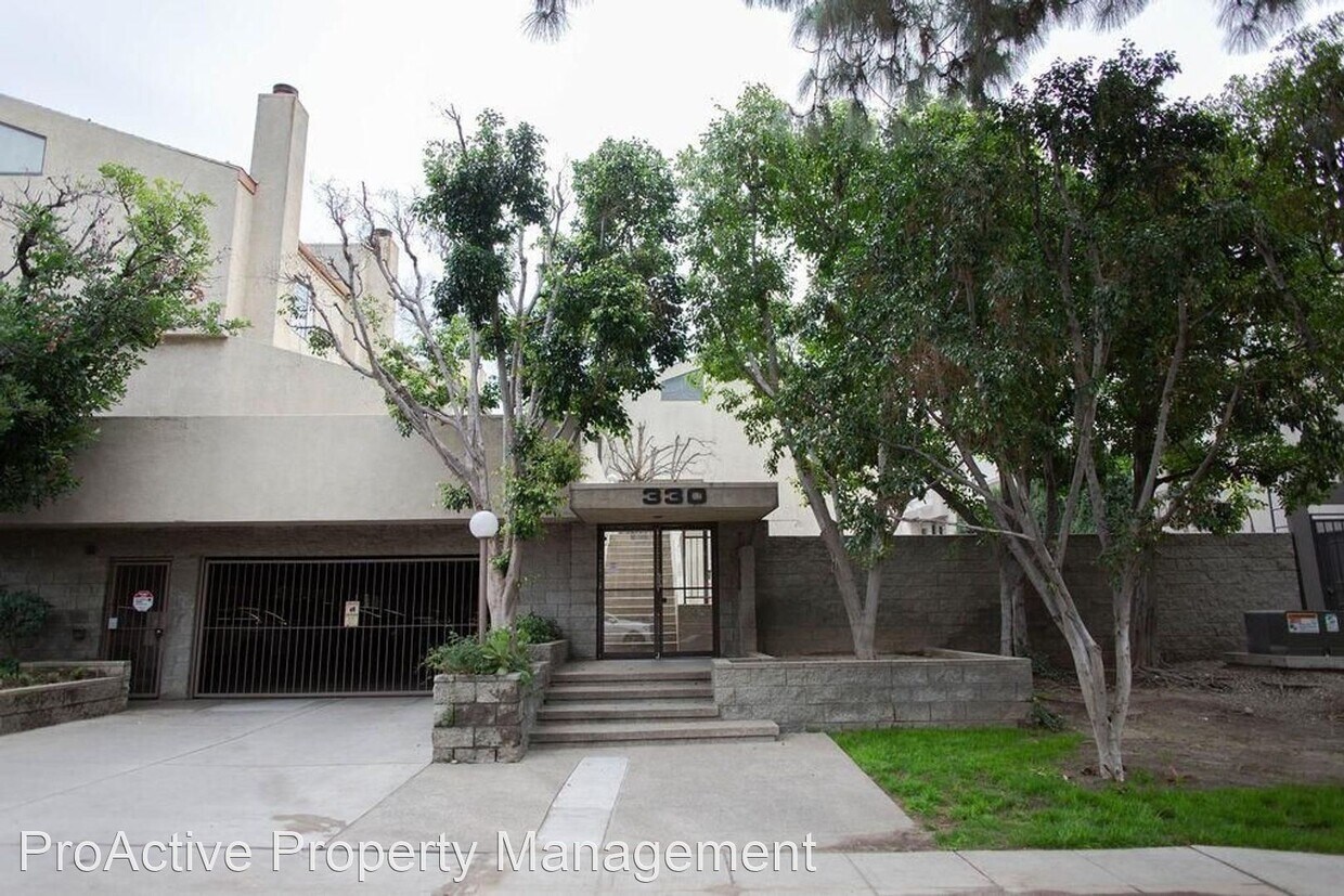 Primary Photo - 330 N Maple St