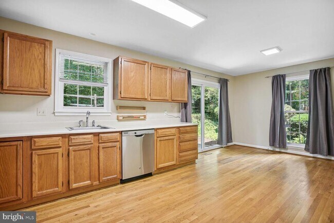 Foto del edificio - 1510 Chatham Colony Ct