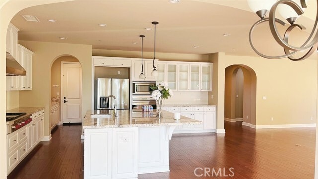 Building Photo - 64 Forbes