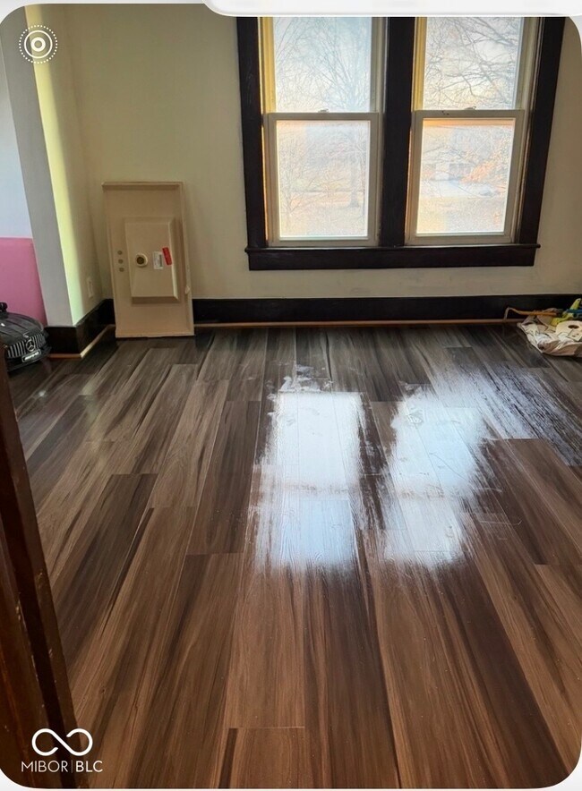 Foto del edificio - 10540 E 25th St