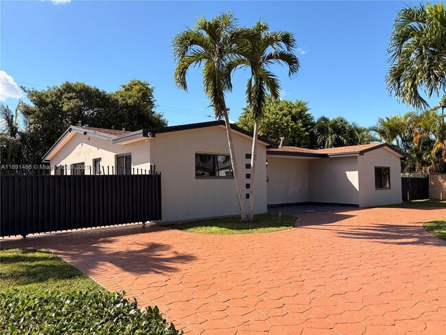 Photo - 2120 SW 84th Ave House