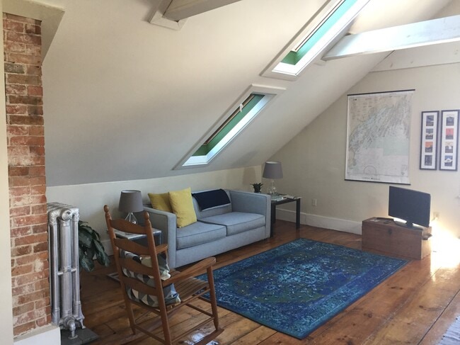 Building Photo - 100 Winter St